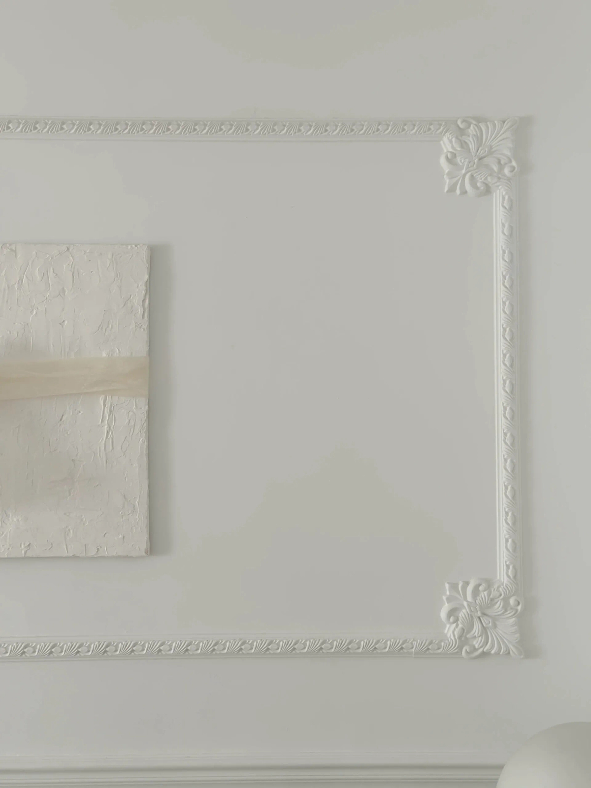Listwa ścienna MDC258 biała wym. 200 x 2 x 5.4 cm, z ProFoam