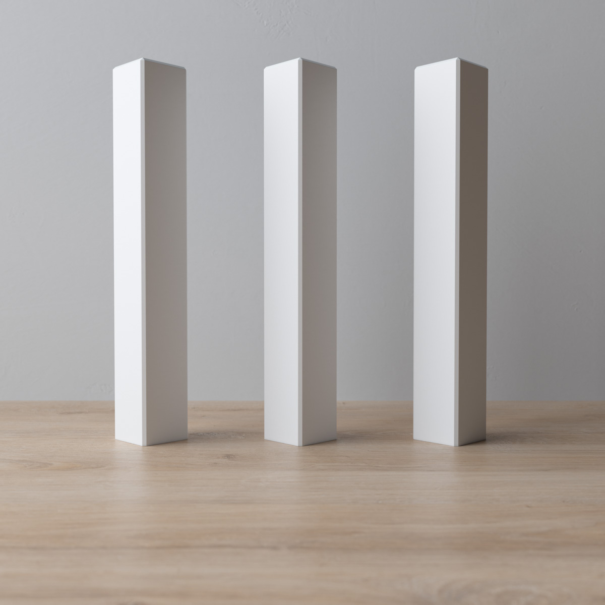 Drewniany łącznik/narożnik do listew przypodłogowych lakierowany 12,3cm