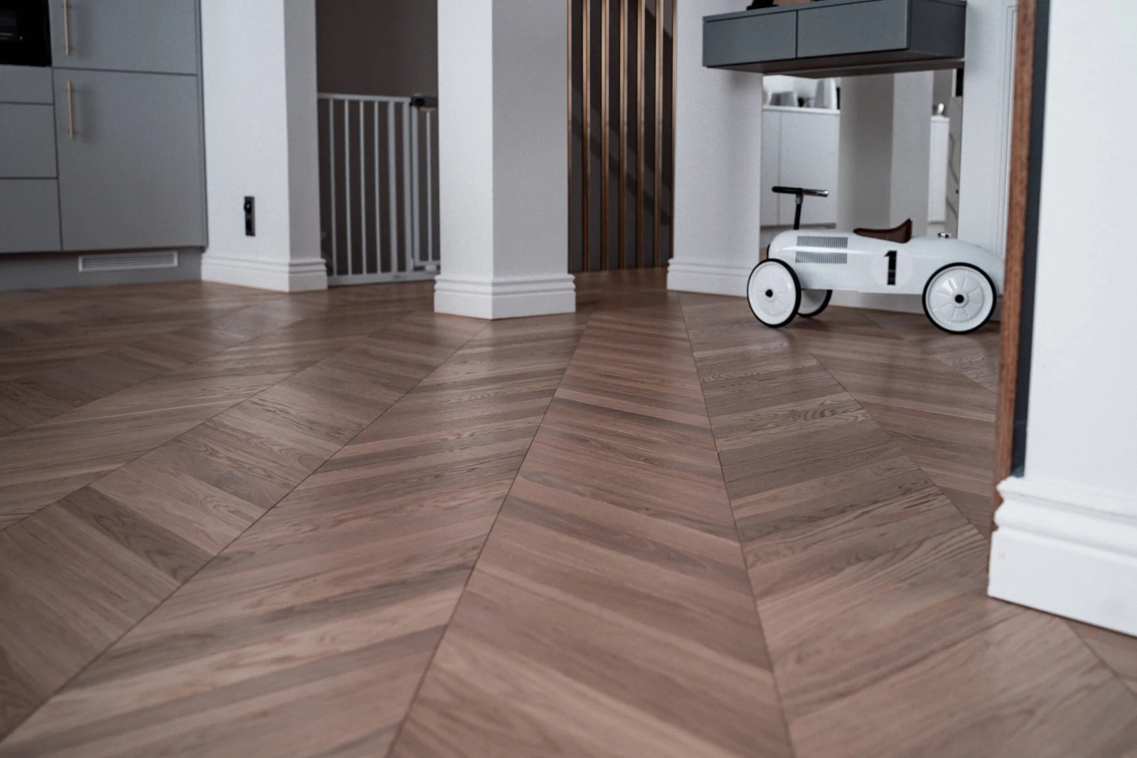 Listwa przypodłogowa MD095P biała wym. 200 x 1.5 x 12 cm, z PolyForce