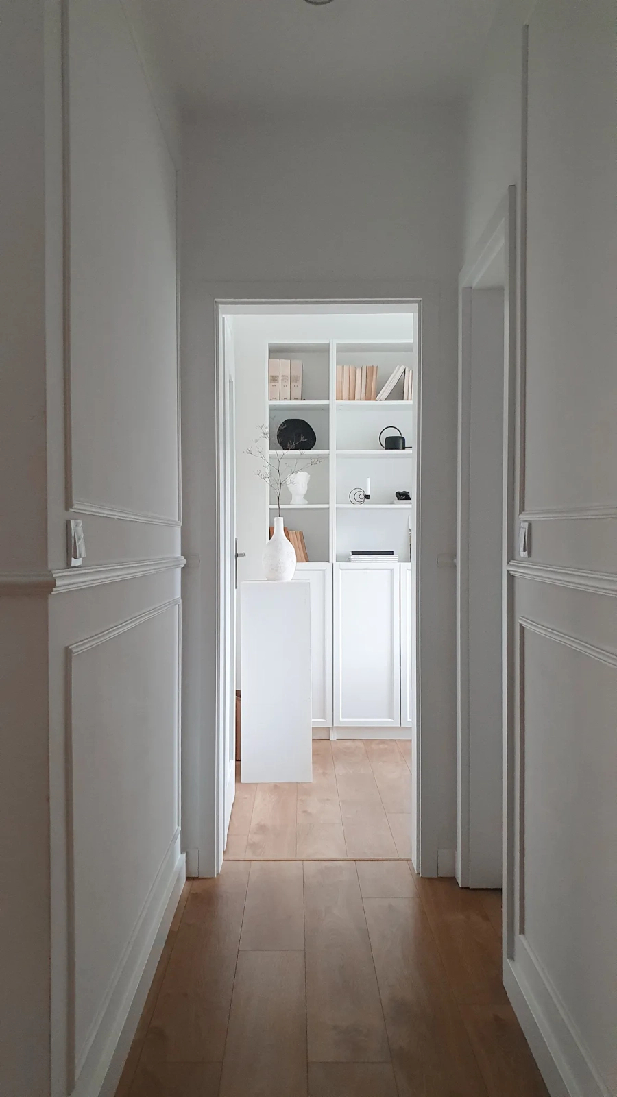 Listwa ścienna MD003 biała wym. 200 x 2.2 x 1 cm, z PolyForce