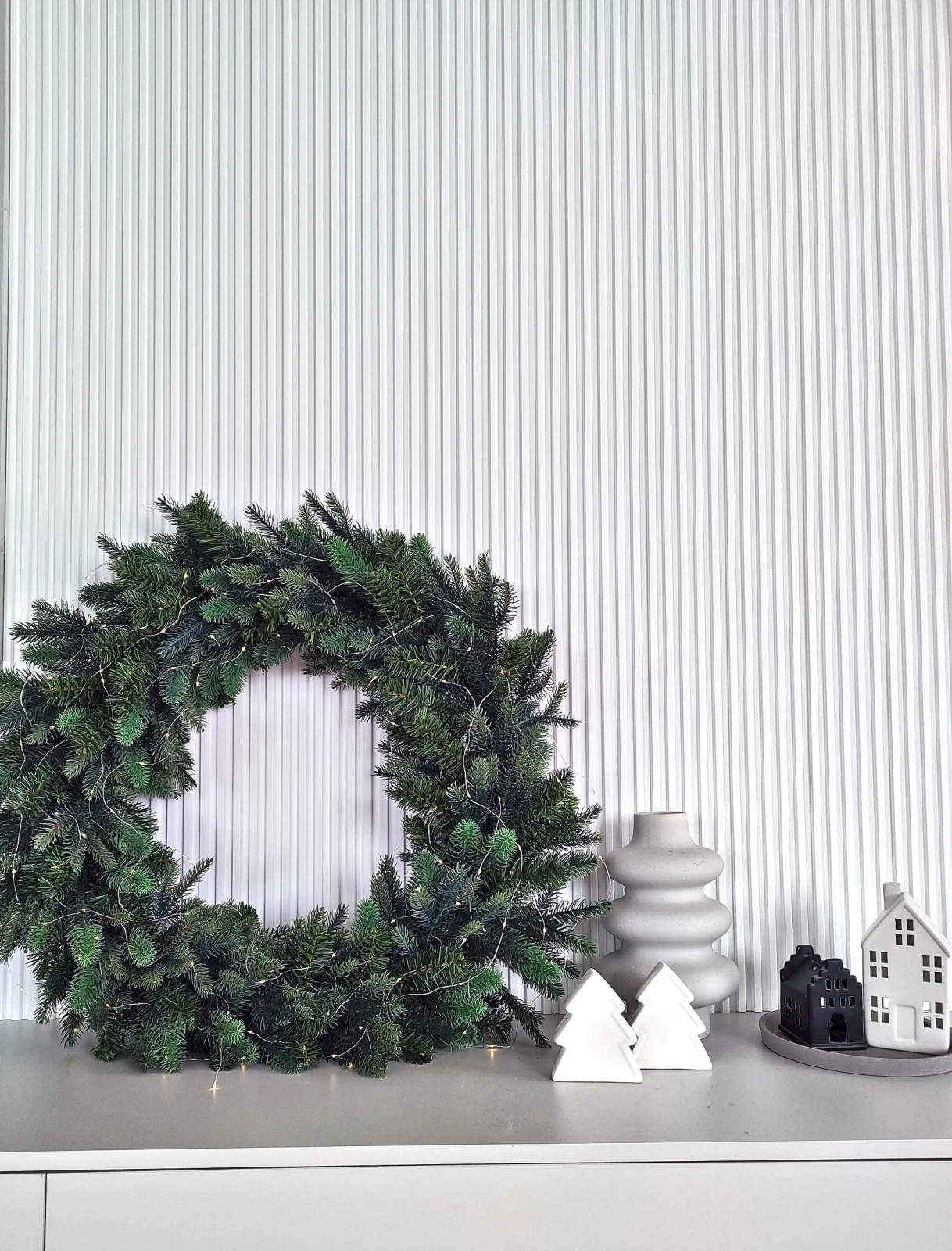 Lamela ścienna L0101 biała wym. 270 x 1.2 x 12 cm, z PolyForce