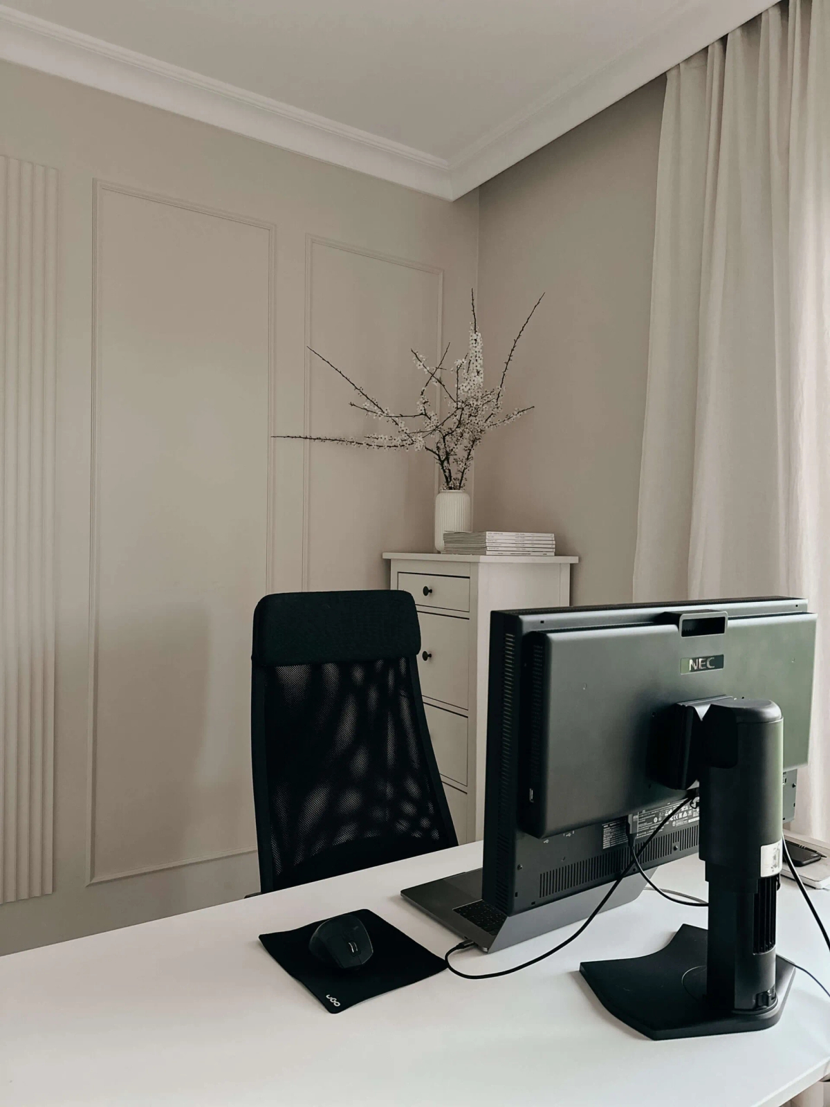 Listwa ścienna MD003 biała wym. 200 x 2.2 x 1 cm, z PolyForce