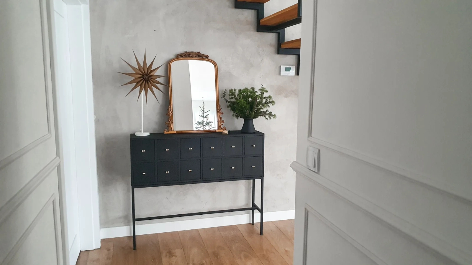 MD002 Listwa ścienna biała wym. 200 x 1.8 x 4 cm, z PolyForce