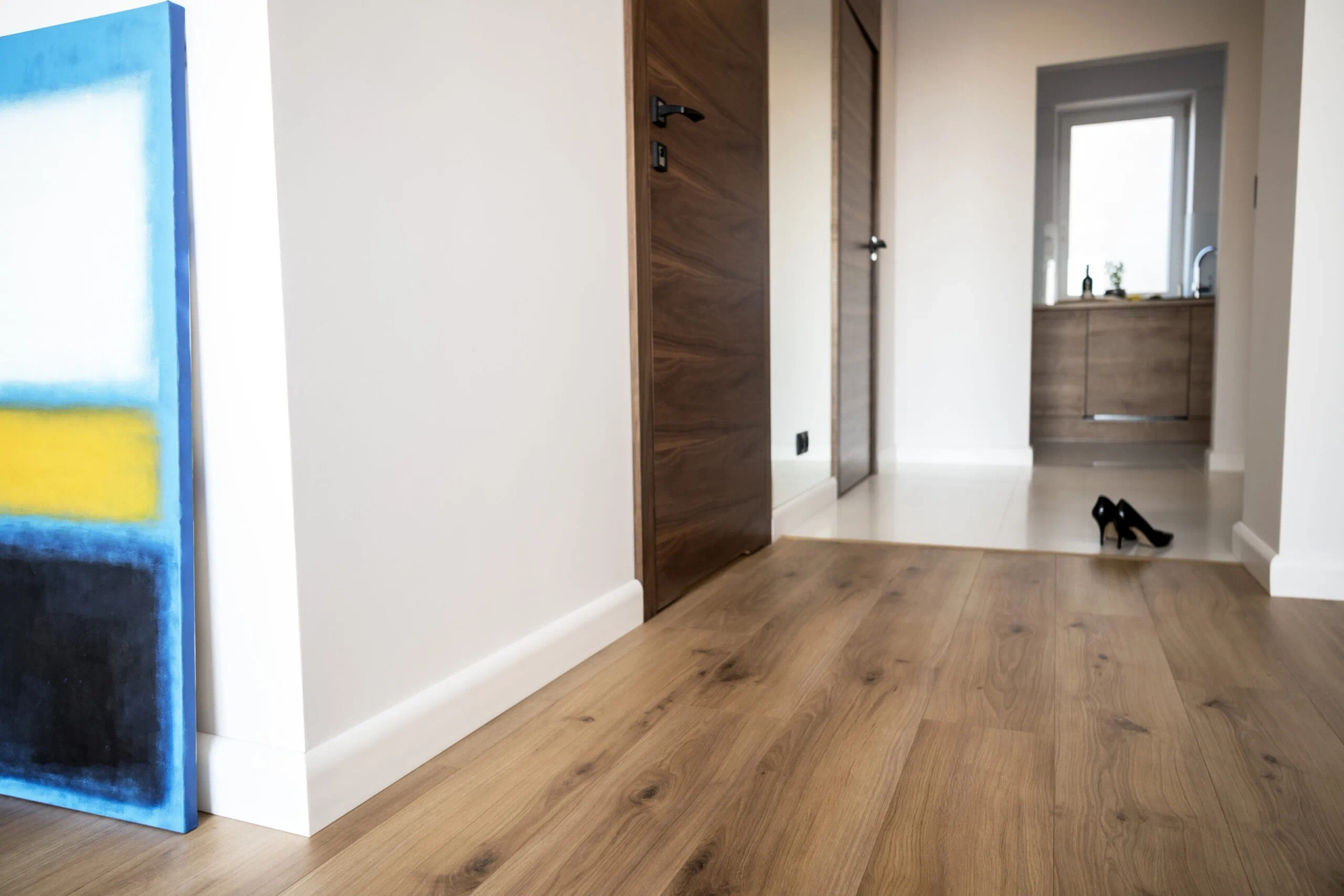 Listwa ścienana biała MD255 wym. 200 x 2 x 3.9 cm, z PolyForce