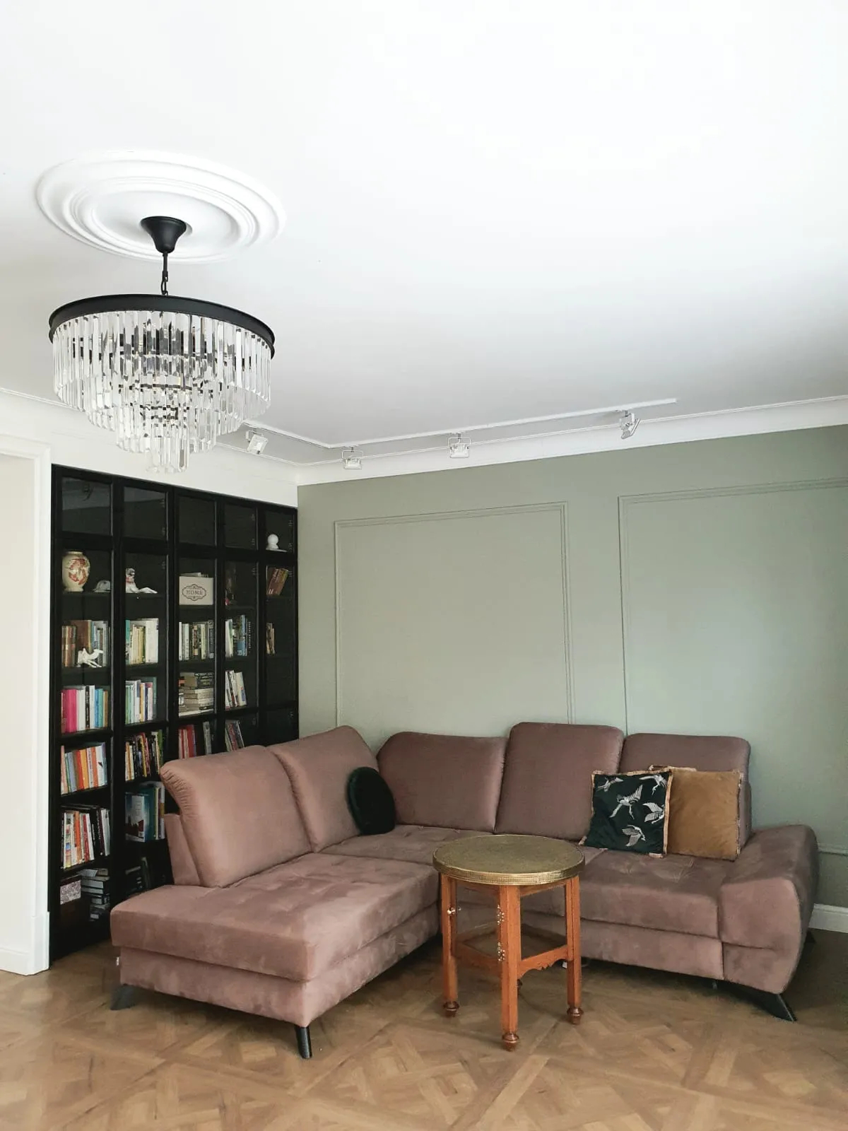 Rozeta sufitowa B3038 biała o wysokości 4 cm, z ProFoam