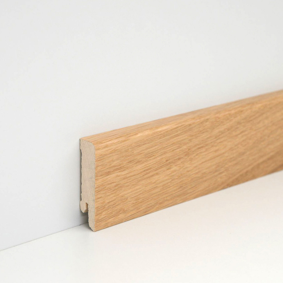 Listwa przypodłogowa drewniana 60x15 mm - dąb europejski lakierowany