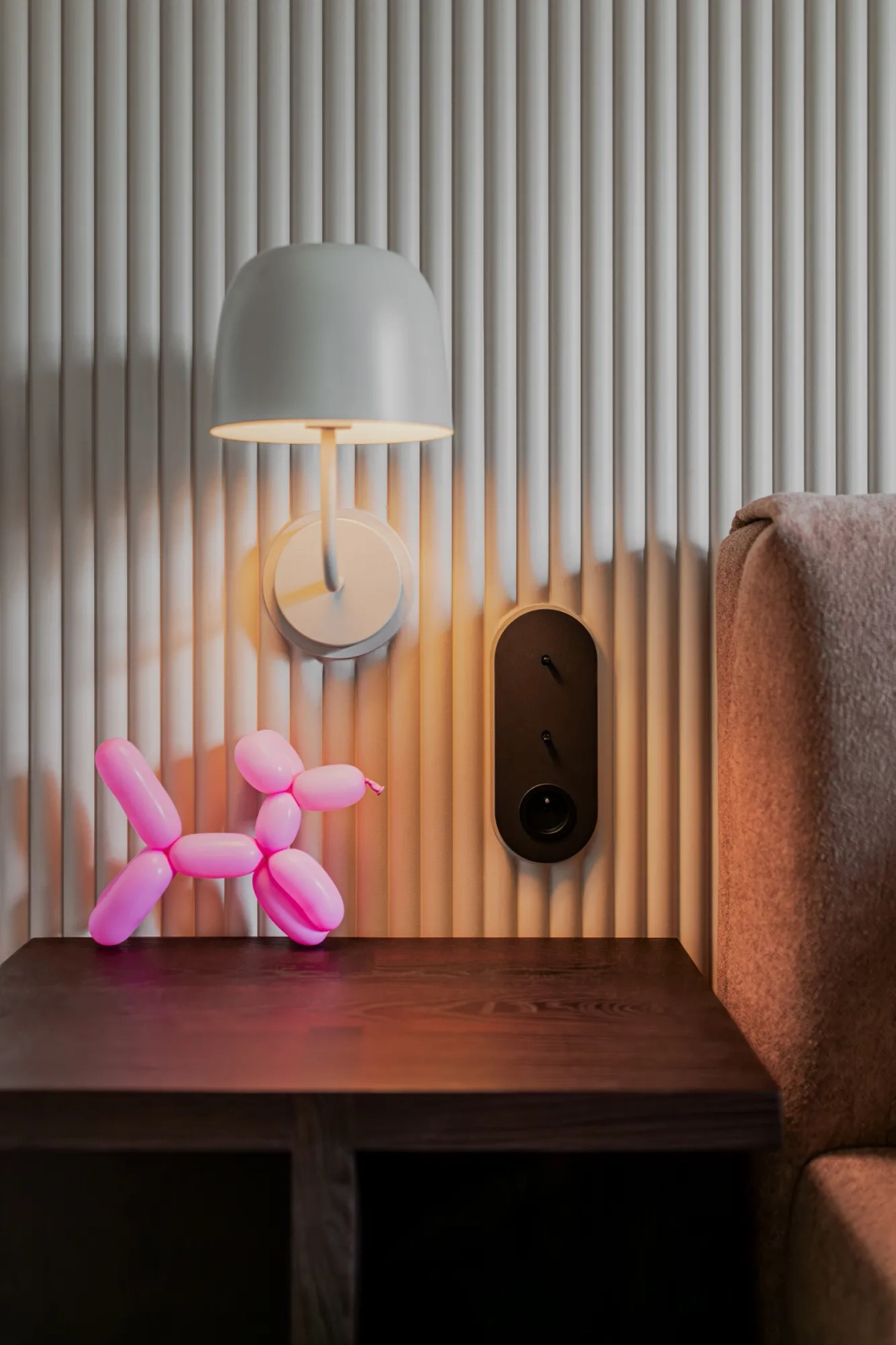 Panel ścienny WP001T Duna biały wym. 200 x 1.32 x 24.7 cm, z PolyForce