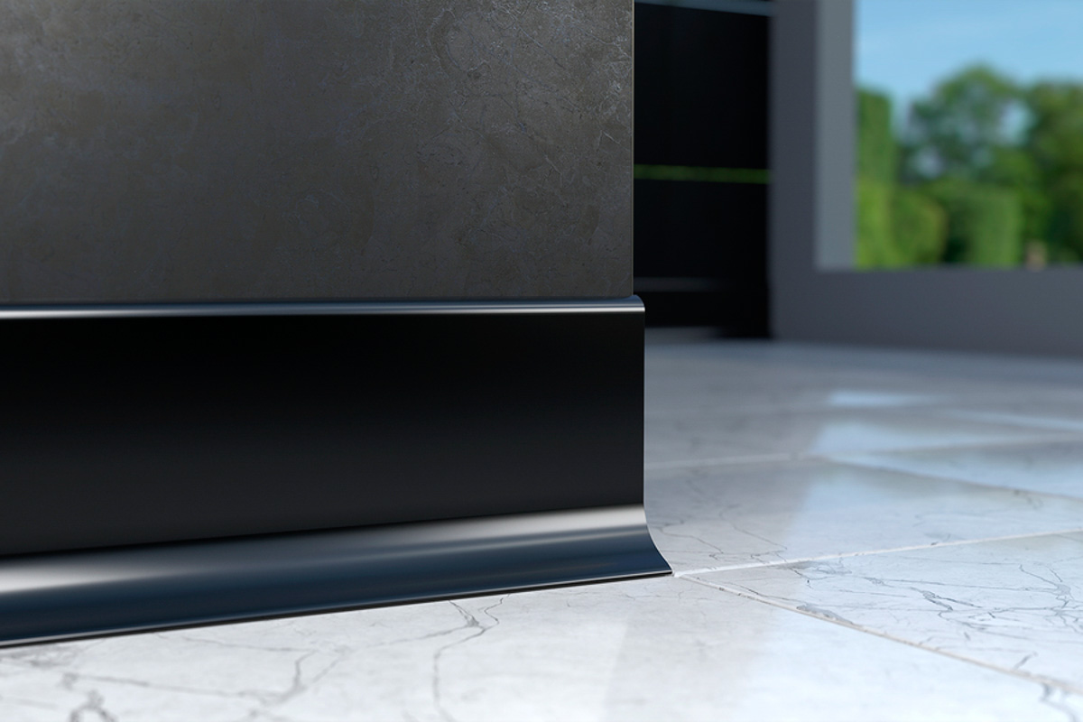Listwa przypodłogowa aluminiowa czarna RAL9005 cokół Creativa LP100