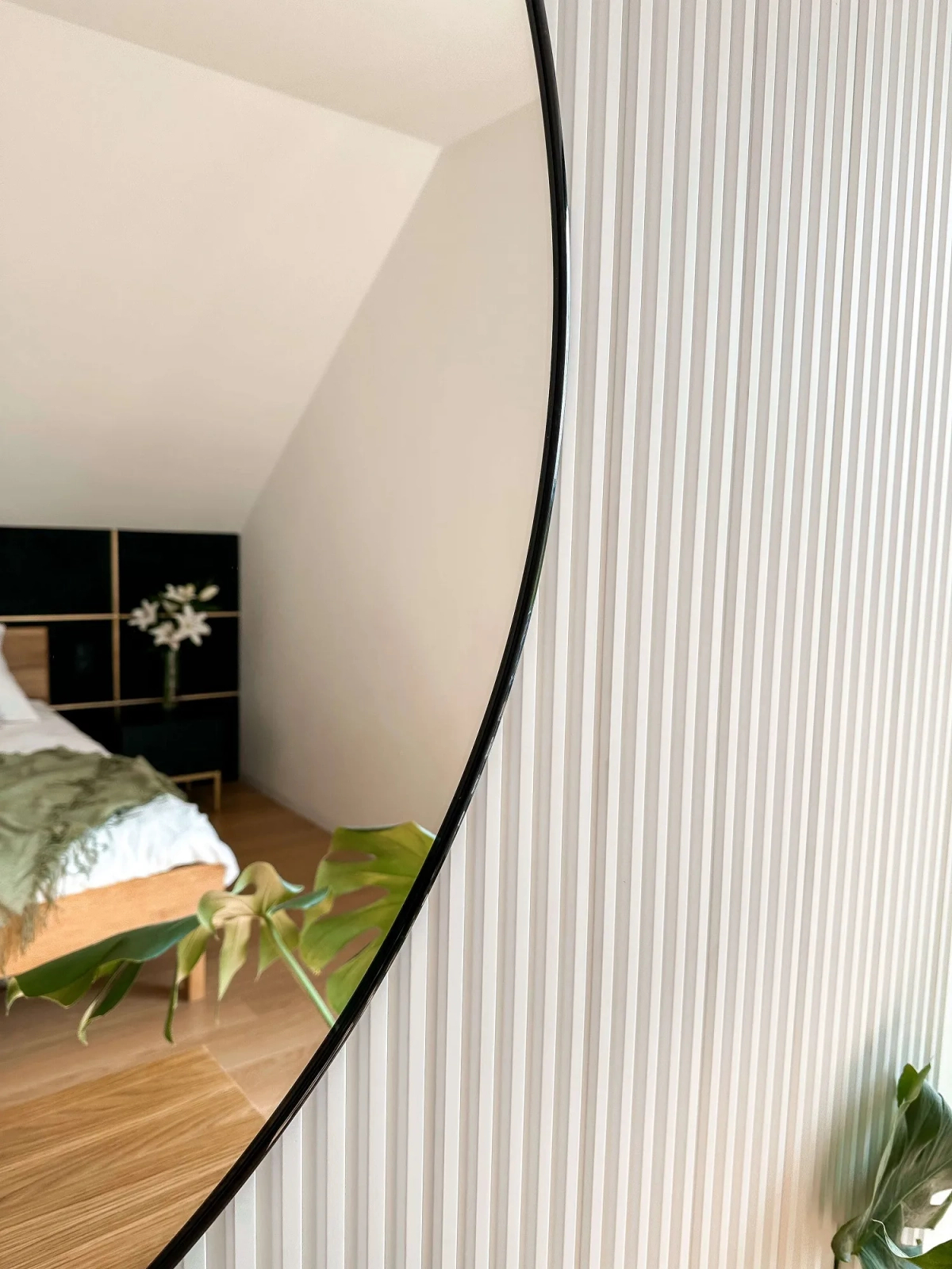 Lamela ścienna L0101 biała wym. 270 x 1.2 x 12 cm, z PolyForce