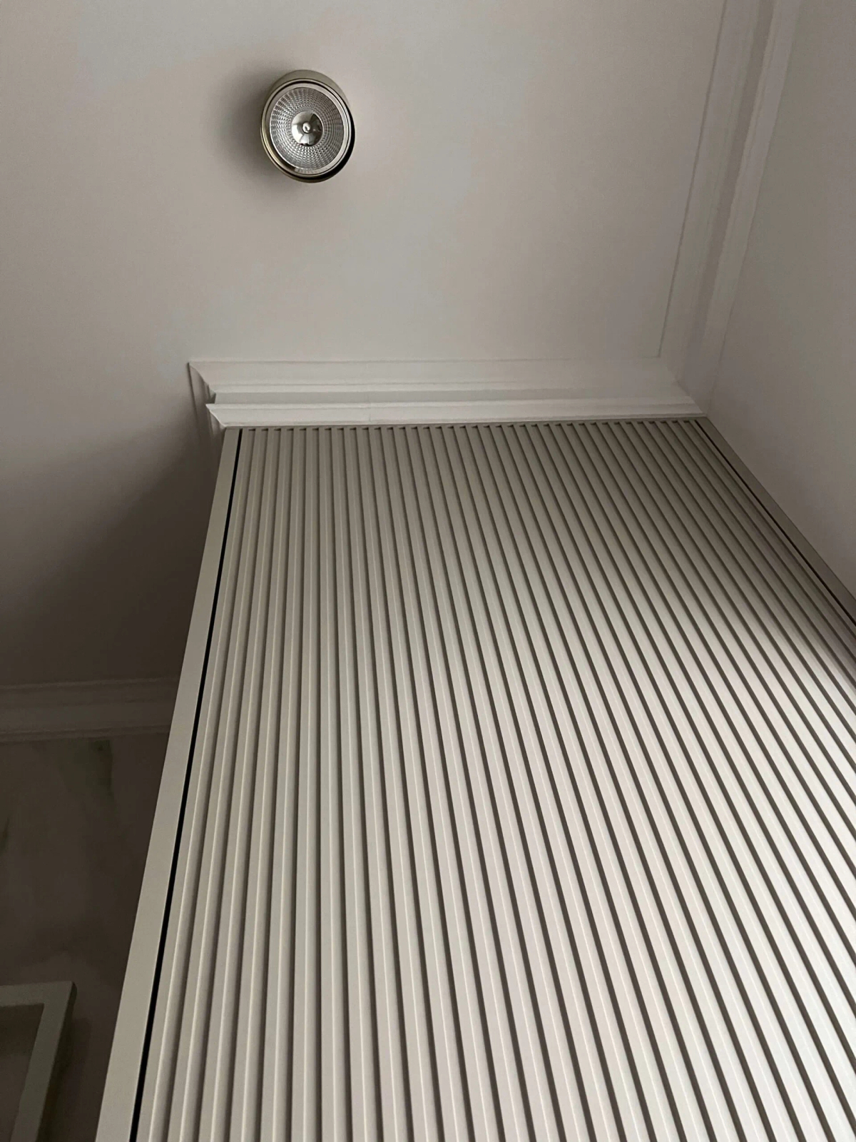 Lamela ścienna L0101TP biała, wym. 200 x 1.2 x 12 cm, z PolyForce