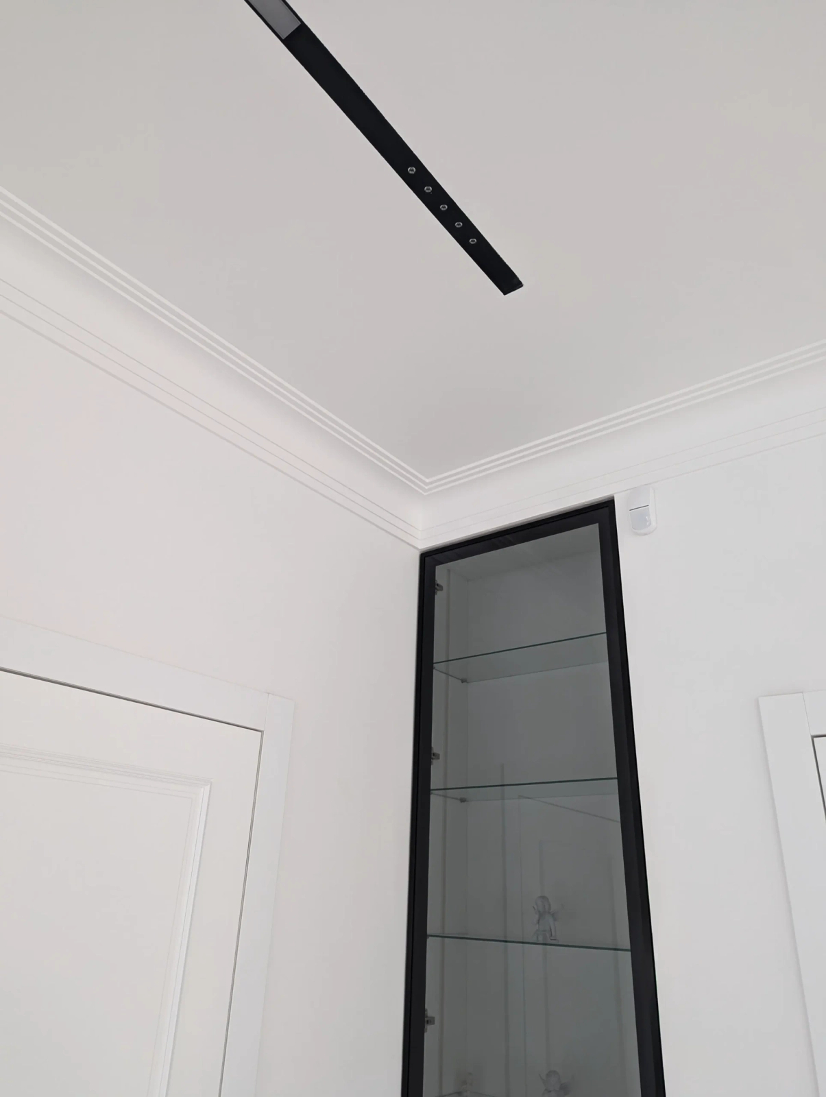 Listwa przysufitowa styropianowa MDB104 biała wym. 200 x 12.4 x 16.5 cm, z ProFoam