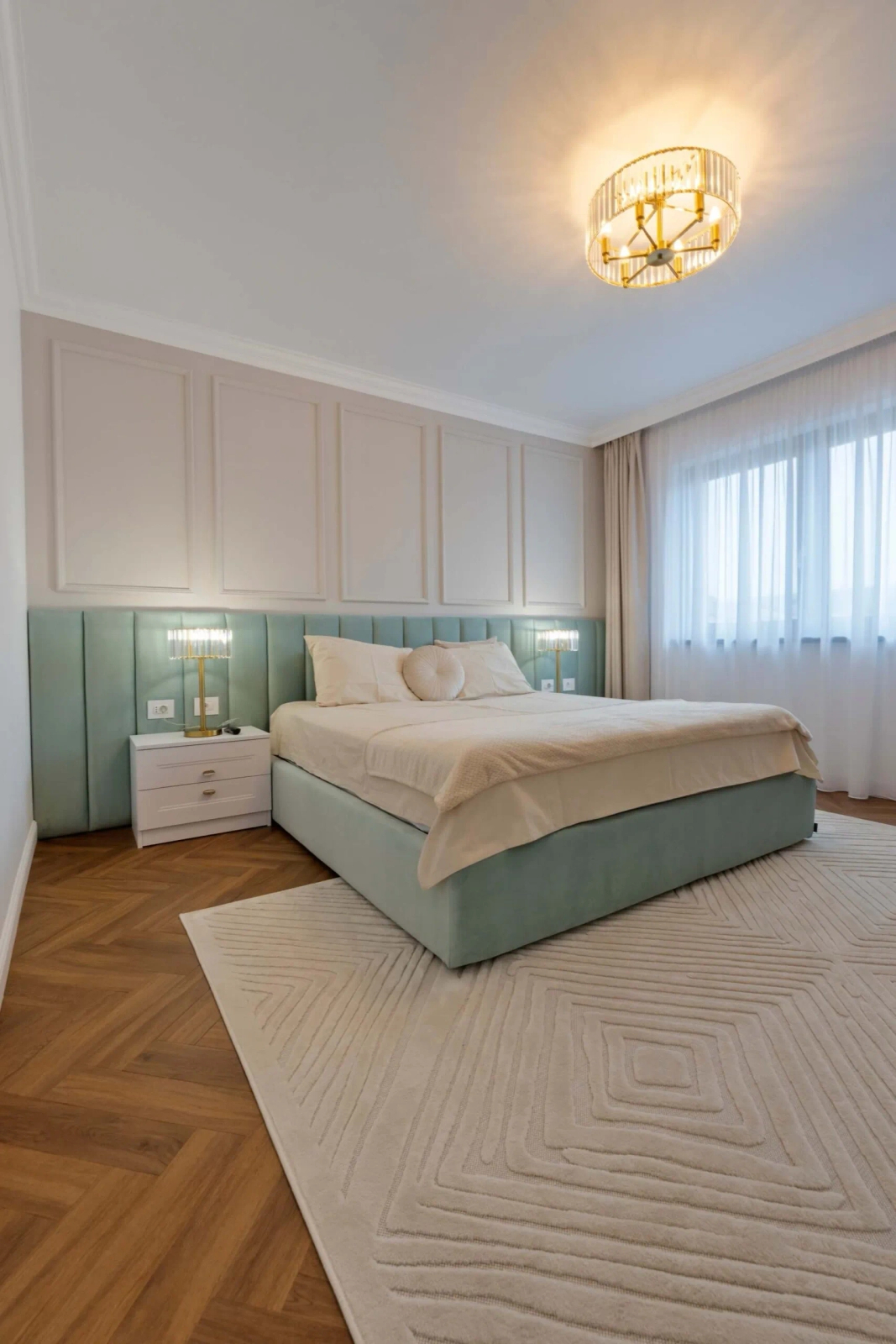 Listwa ścienna MD325 biała wym. 200 x 1.5 x 4.1 cm, z PolyForce