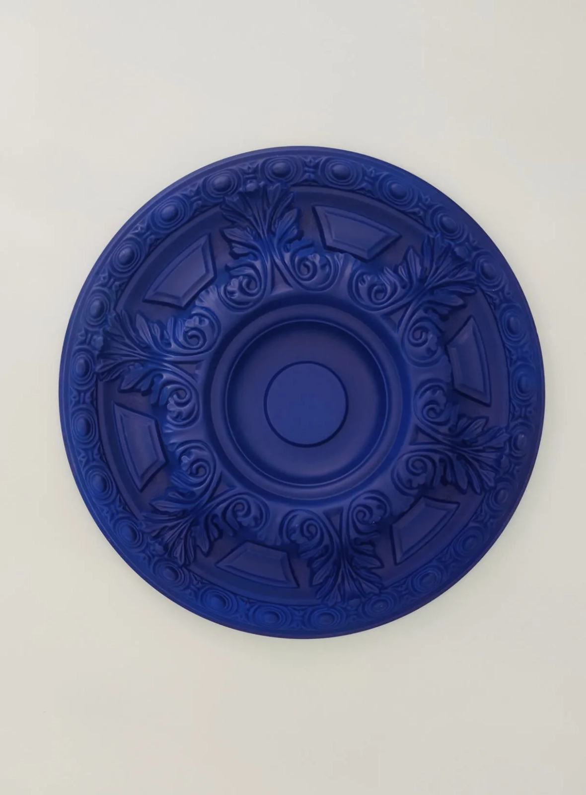 Rozeta sufitowa B3033 biała o wysokości 5.4 cm, z ProFoam