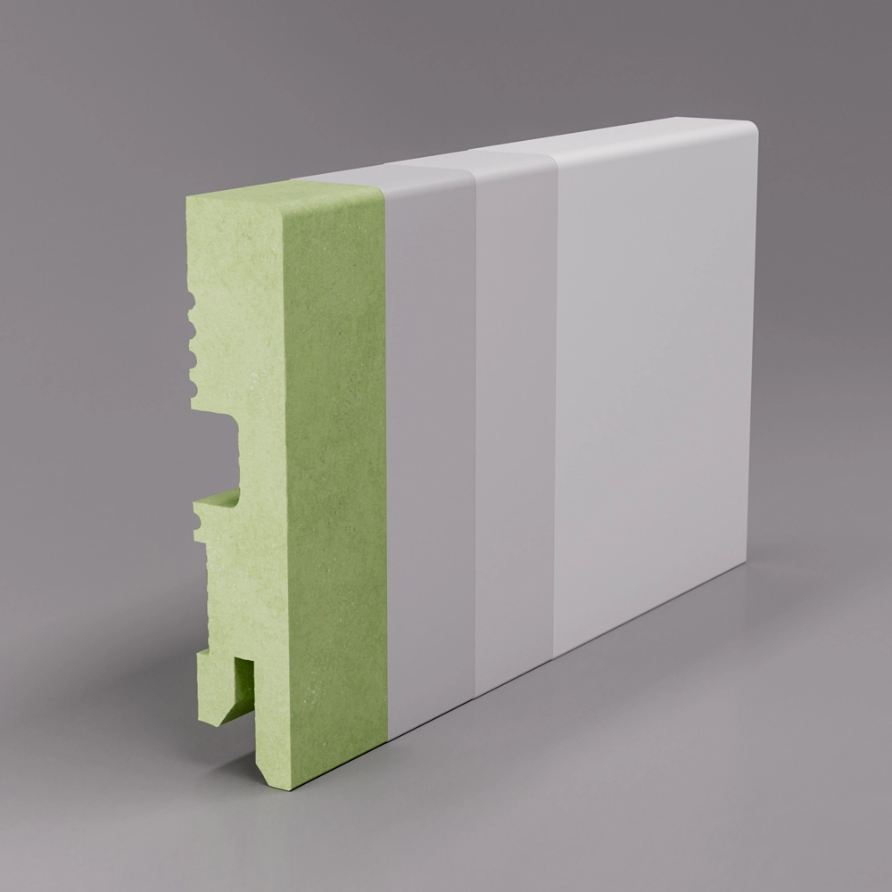 Próbka listwy przypodłogowej MDF białej 8 cm na jasnym tle