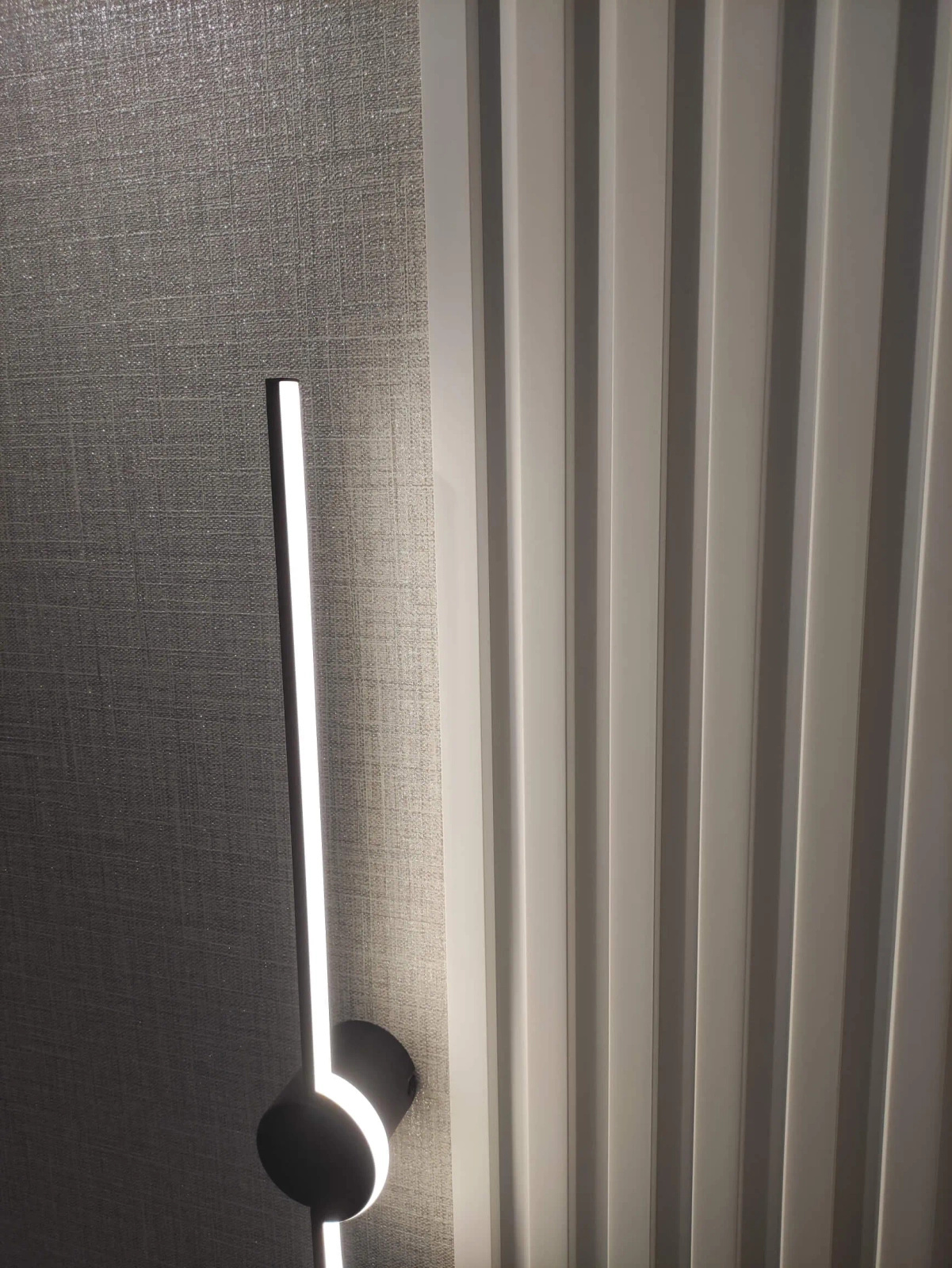 Lamela ścienna L0301 biała wym. 270 x 2 x 11.5 cm, z PolyForce