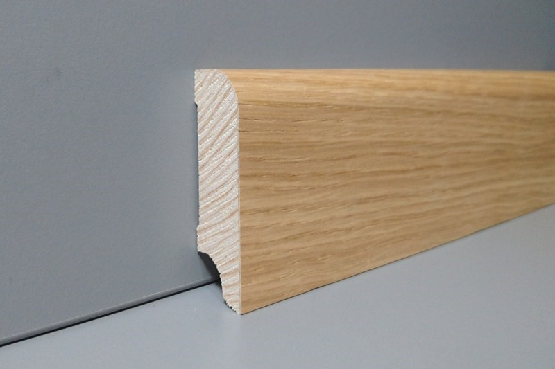 Listwa przypodłogowa fornirowana lakierowana CP60 (240 cm x 6 cm x 1,8 cm) dąb