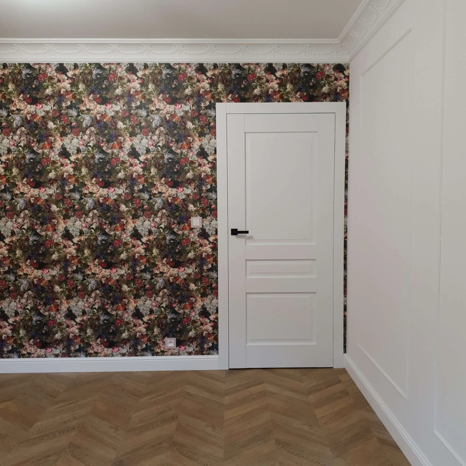 Listwa przypodłogowa MD358 biała wym. 200 x 1.4 x 11.7 cm, z PolyForce