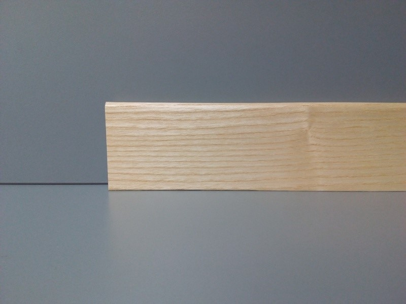 Listwa przypodłogowa fornirowana lakierowana CP58 R30 (240 cm x 5,8 cm x 1,6 cm) jesion select