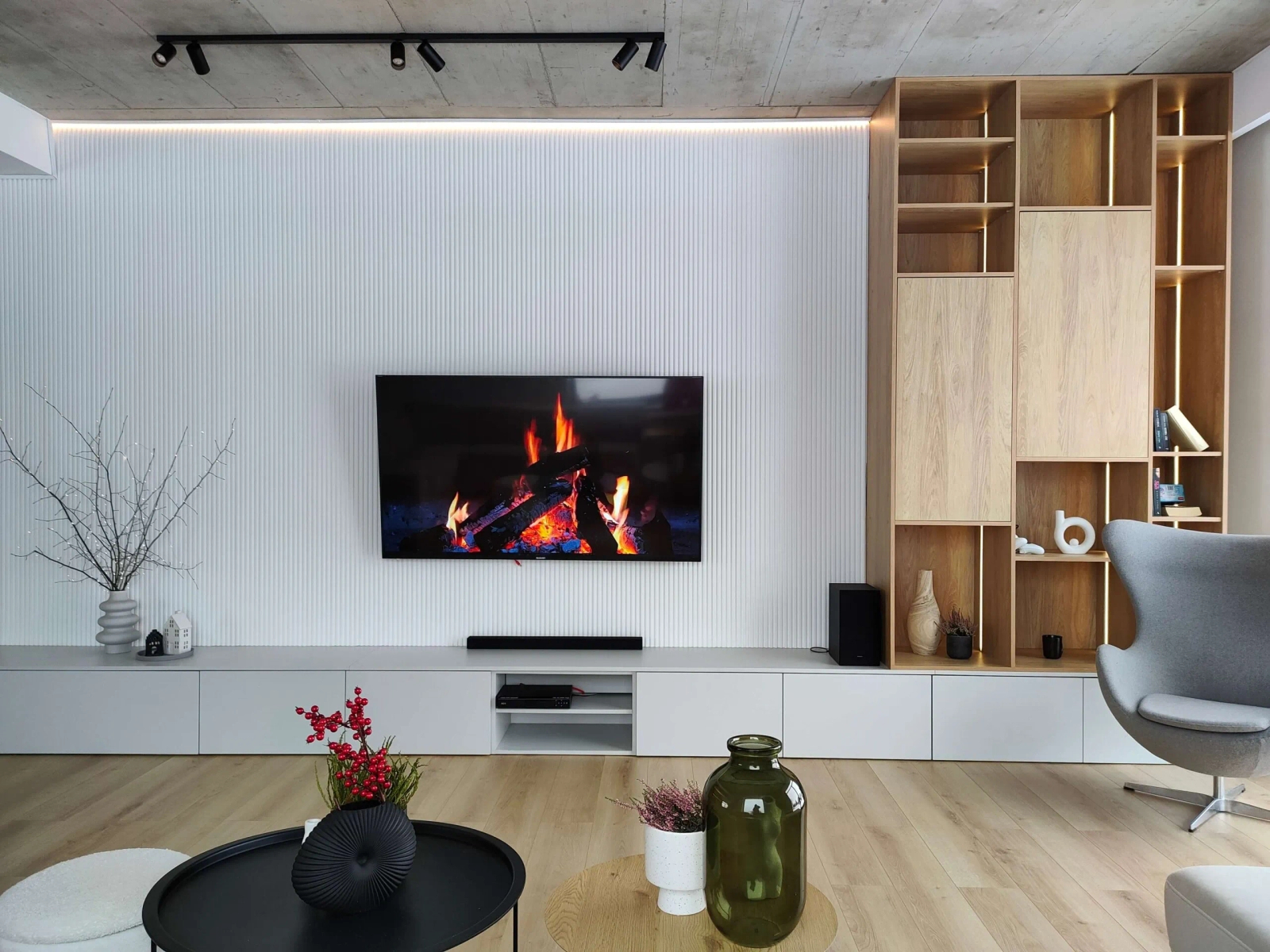 Lamela ścienna L0101 biała wym. 270 x 1.2 x 12 cm, z PolyForce