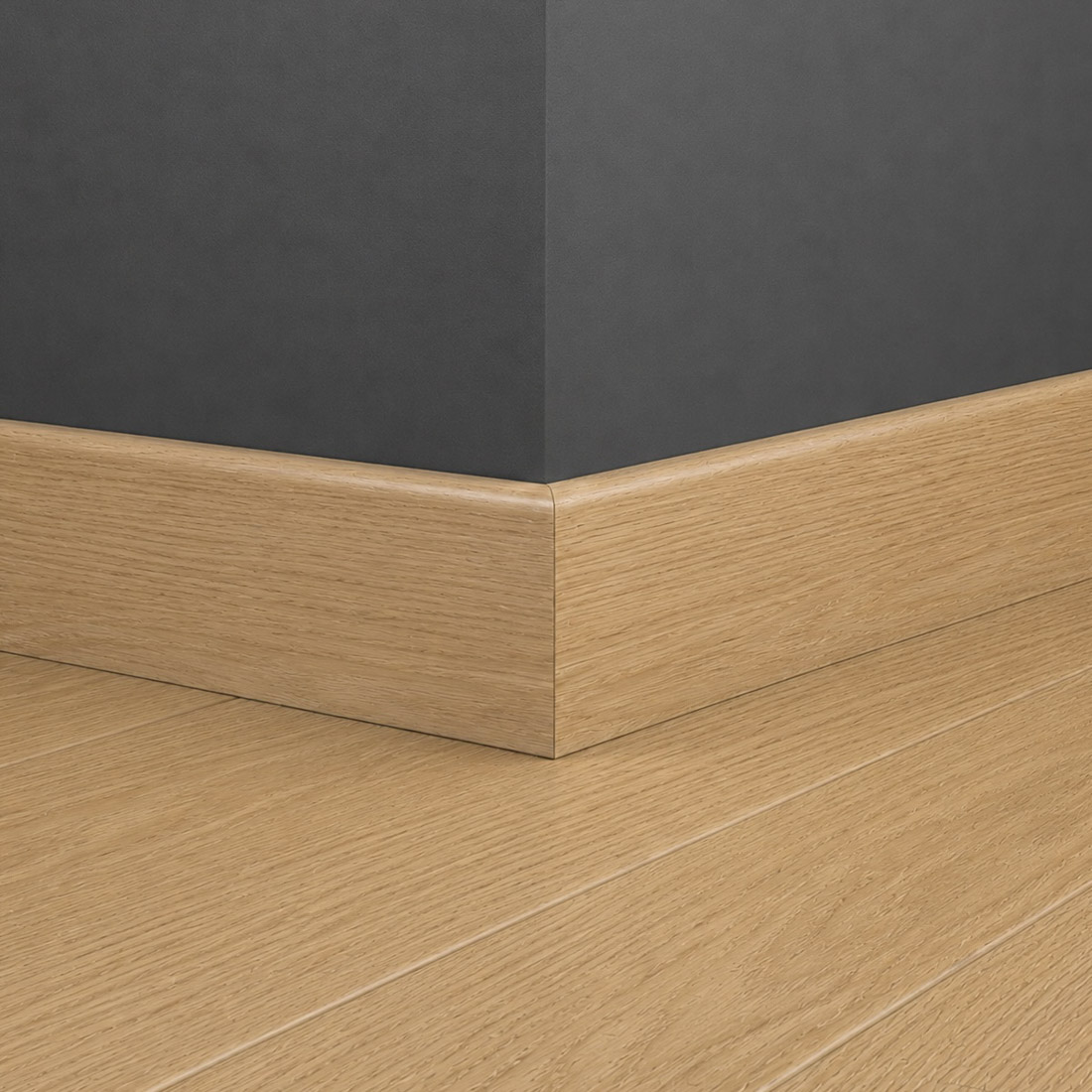 Listwa przypodłogowa drewniana 80x18 mm - dąb europejski lakierowany